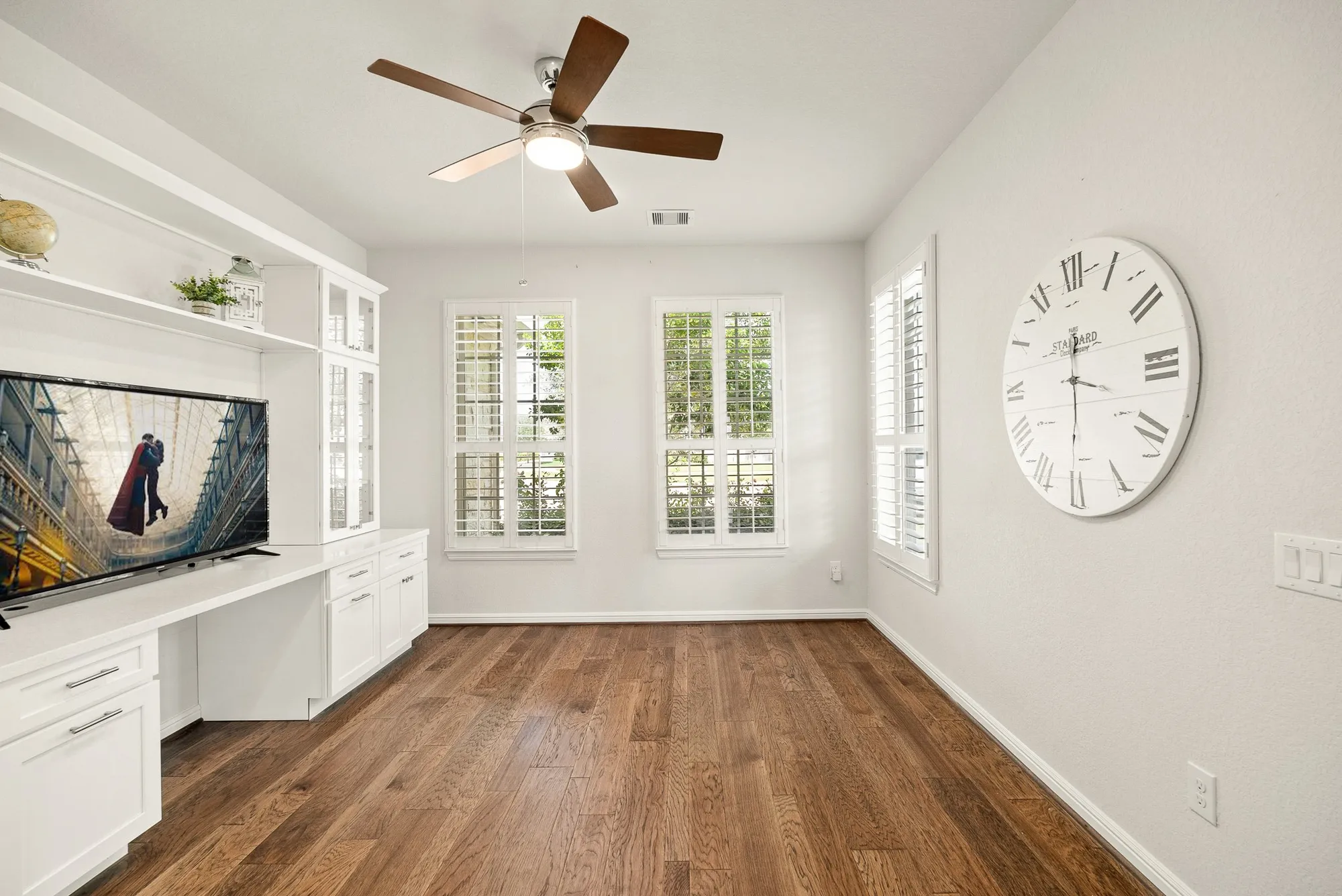 Property Slideshow image 7 of 34 | 5923 winding terrace ln, Fulshear, TX, 77441