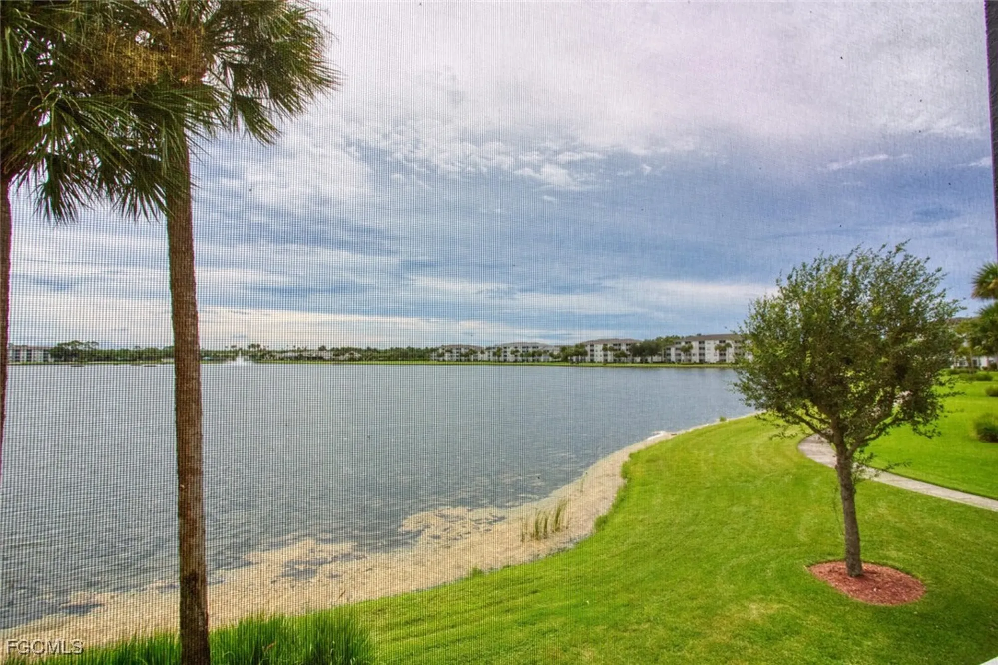 Property Slideshow image 15 of 37 | 10361 butterfly palm dr 727, Fort Myers, FL, 33966