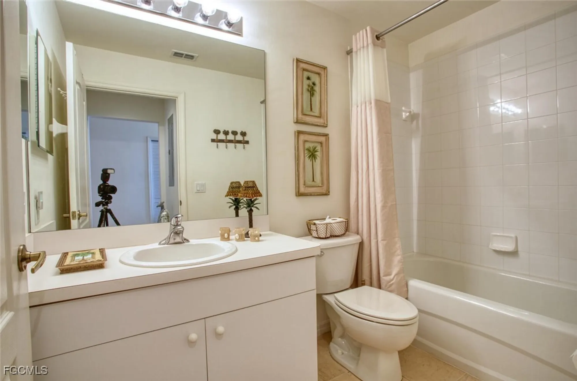 Property Slideshow image 22 of 37 | 10361 butterfly palm dr 727, Fort Myers, FL, 33966