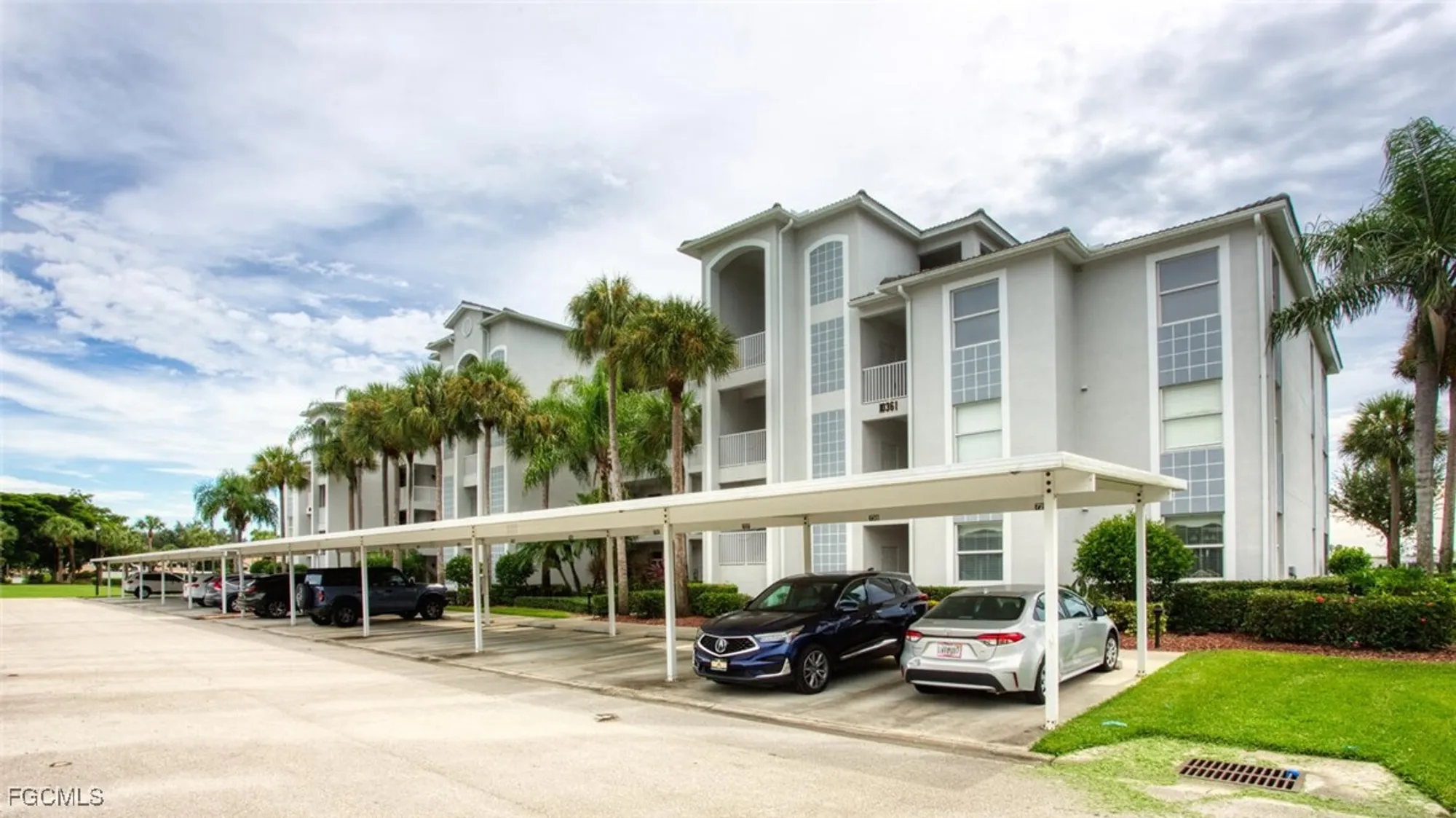 Property Slideshow image 23 of 37 | 10361 butterfly palm dr 727, Fort Myers, FL, 33966