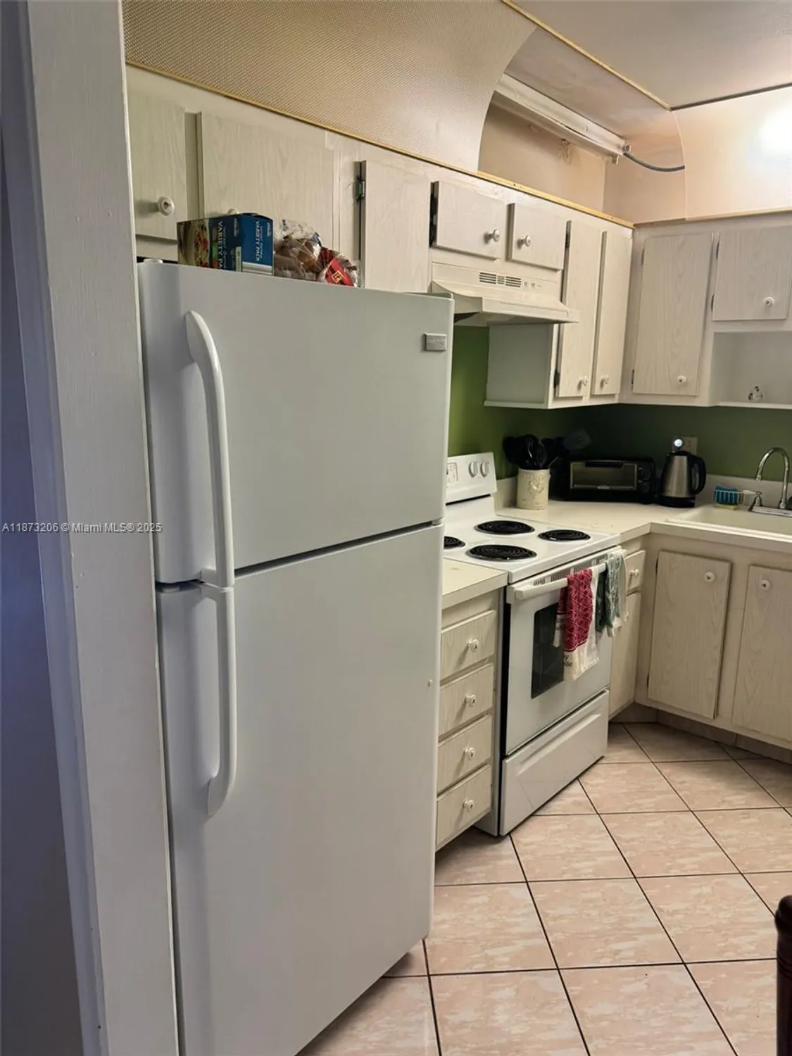 Property Slideshow image 5 of 13 | 2061 nw 47th ter apt 407, Lauderhill, FL, 33313