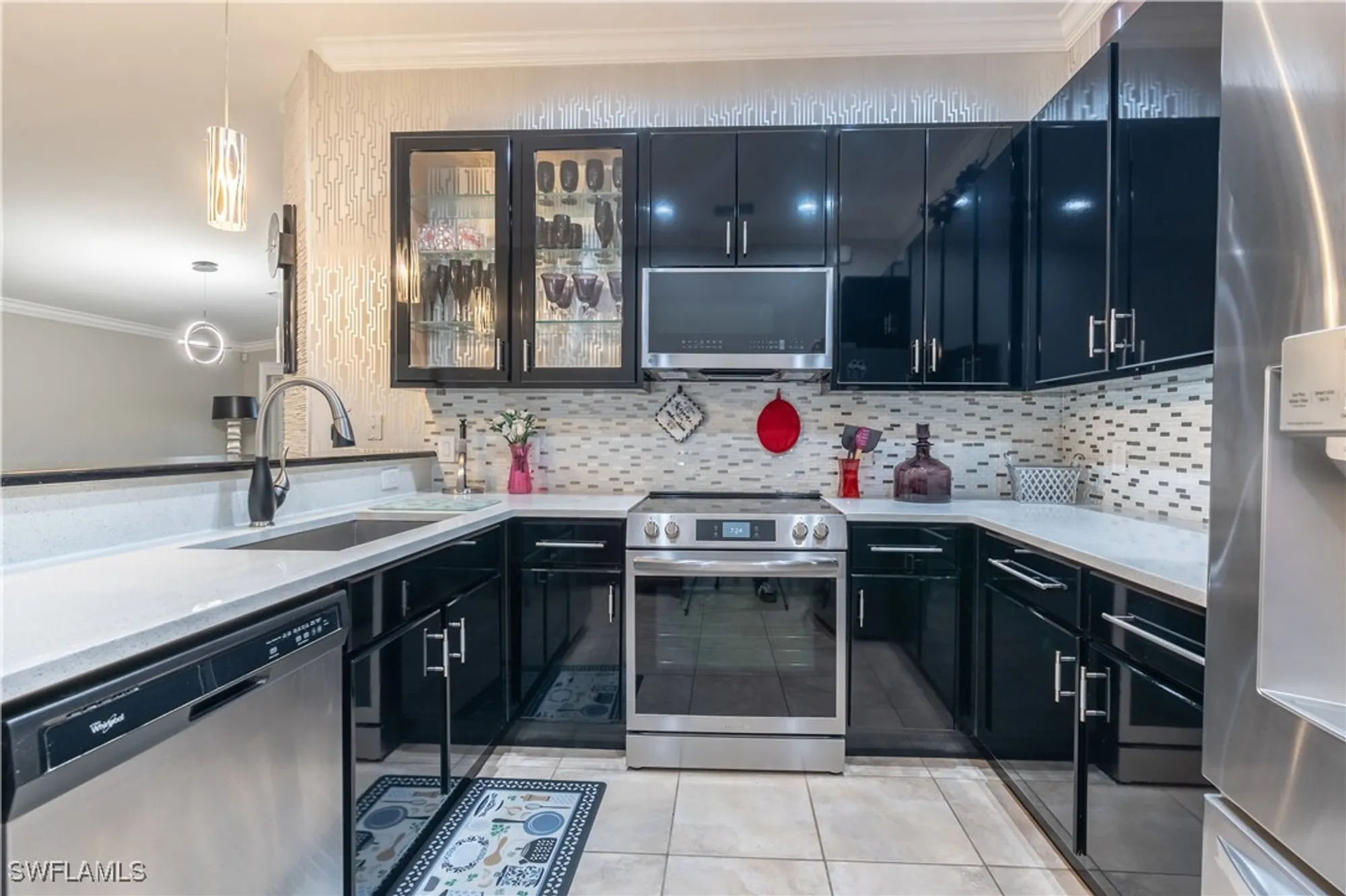 Property Slideshow image 11 of 37 | 8687 genova ct, Naples, FL, 34114