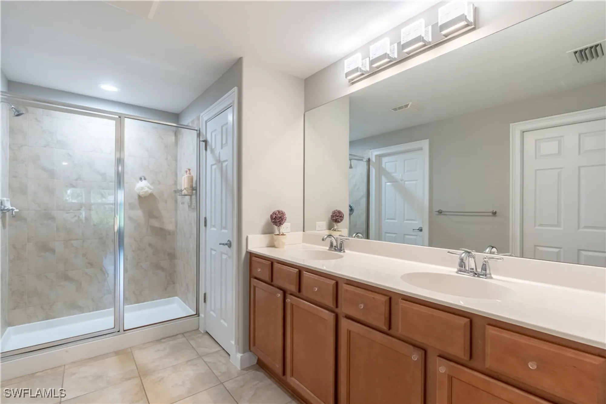 Property Slideshow image 23 of 37 | 8687 genova ct, Naples, FL, 34114