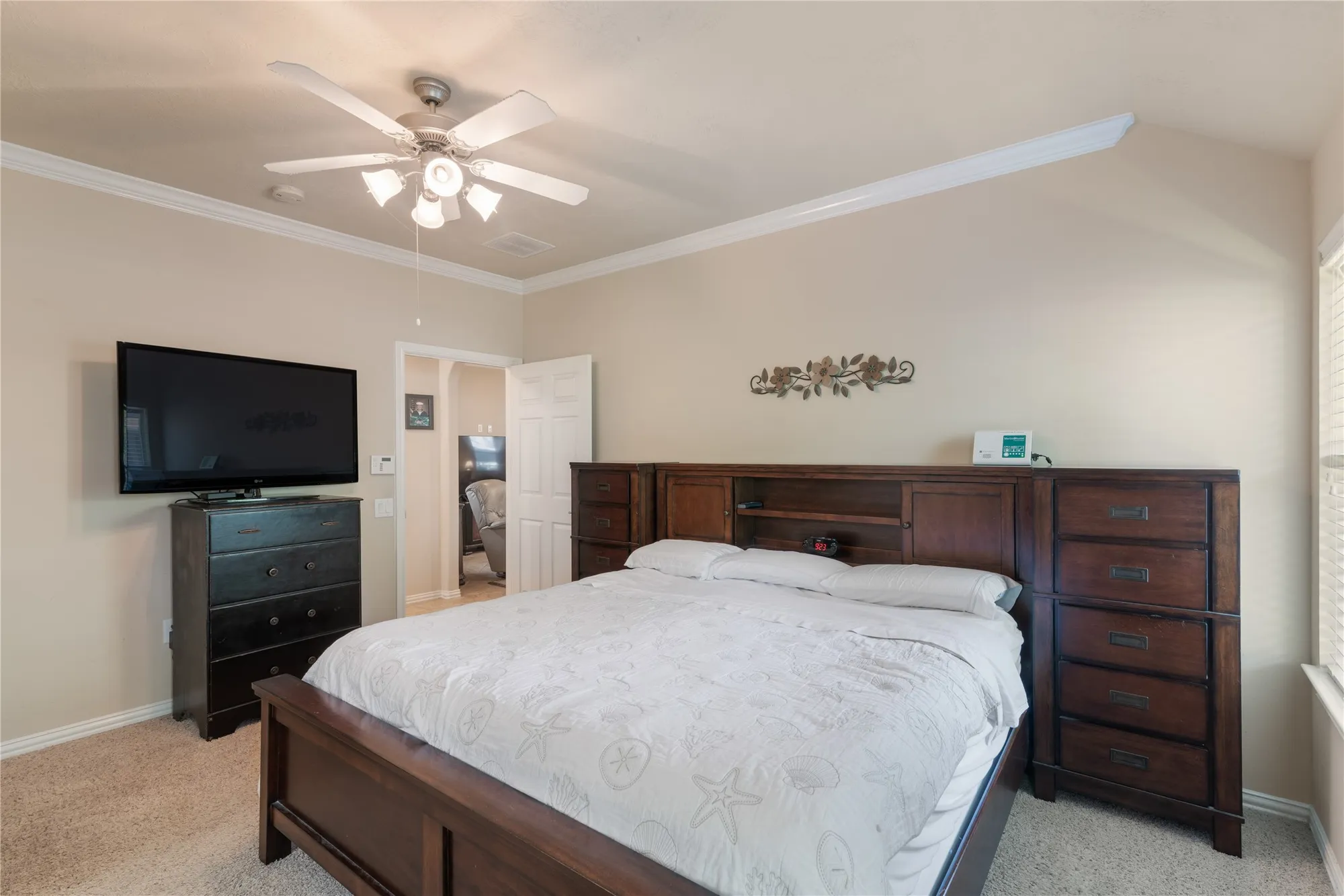Property Slideshow image 16 of 32 | 11 abercrombie pl, Conroe, TX, 77384
