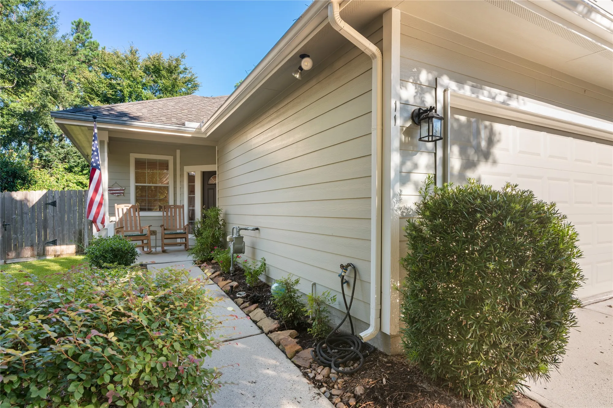 Property Slideshow image 1 of 32 | 11 abercrombie pl, Conroe, TX, 77384