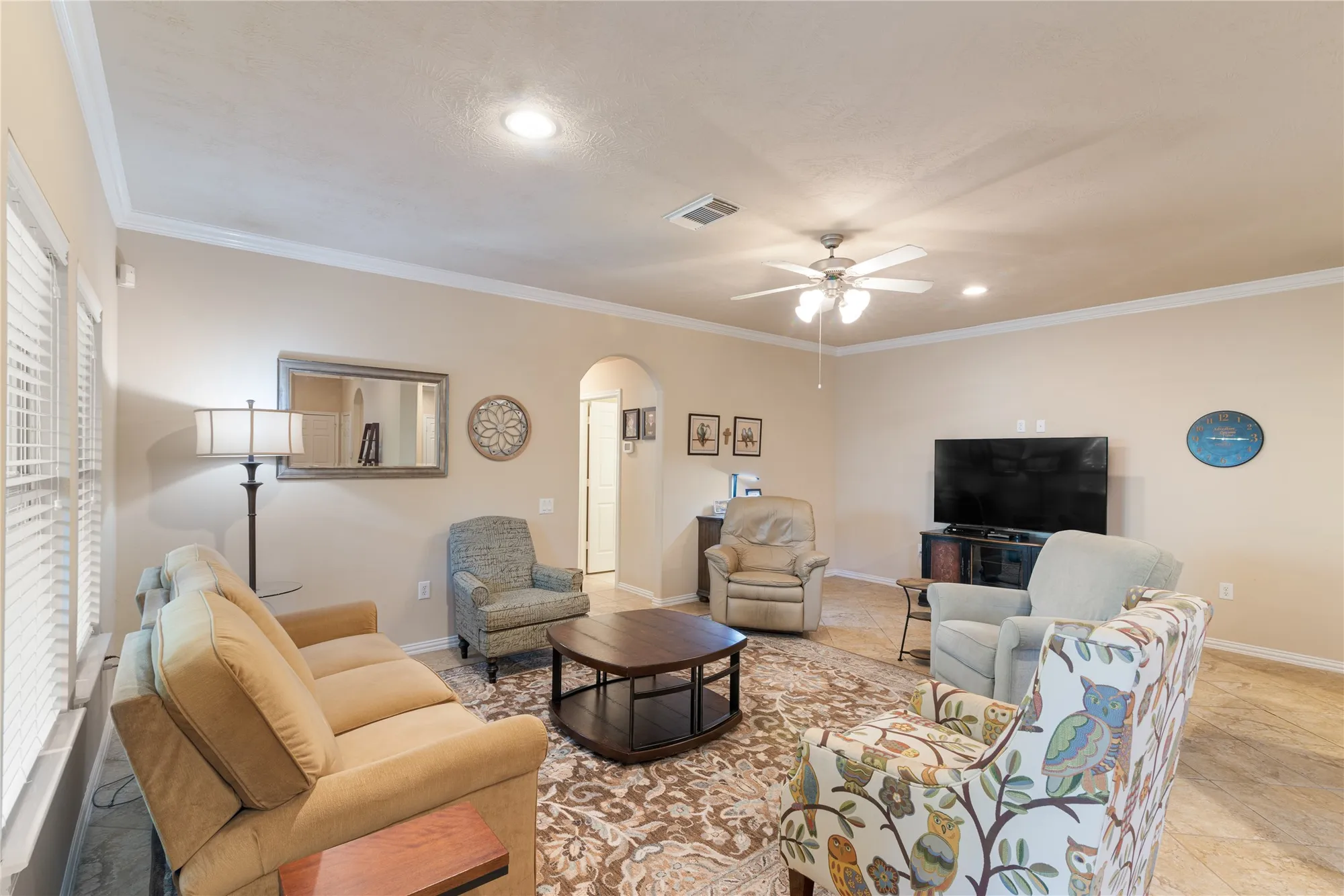 Property Slideshow image 10 of 32 | 11 abercrombie pl, Conroe, TX, 77384