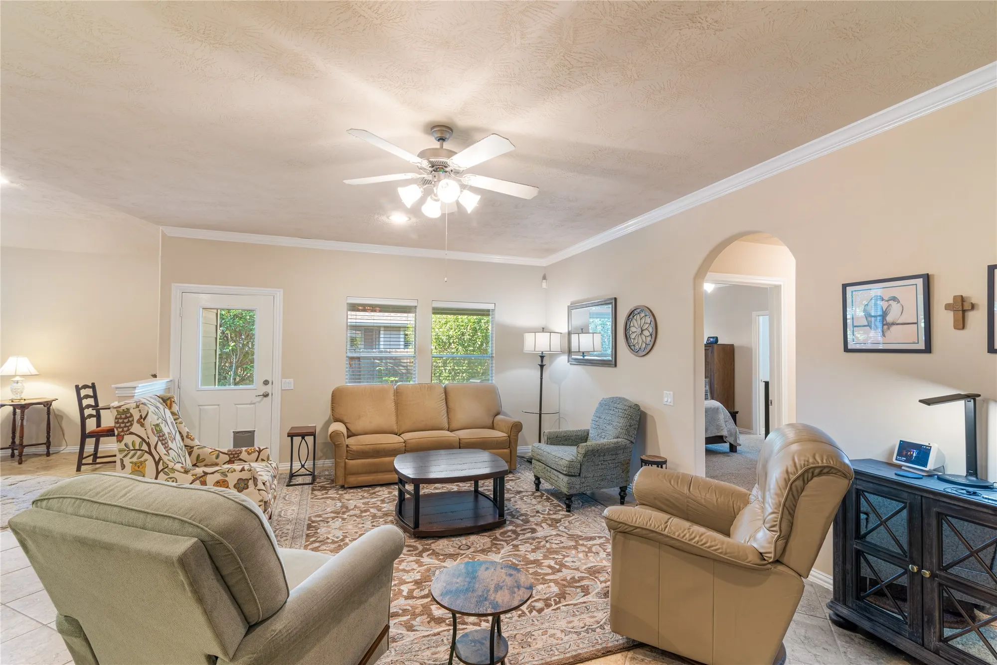 Property Slideshow image 12 of 32 | 11 abercrombie pl, Conroe, TX, 77384