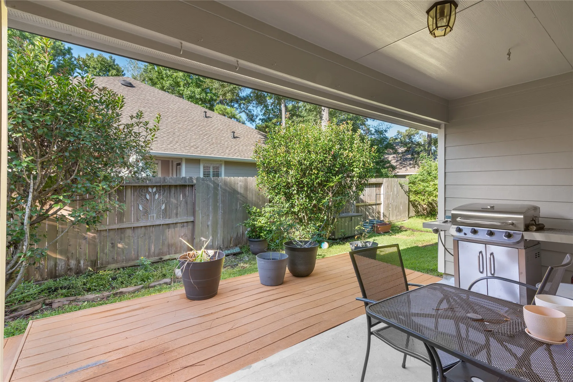 Property Slideshow image 25 of 32 | 11 abercrombie pl, Conroe, TX, 77384