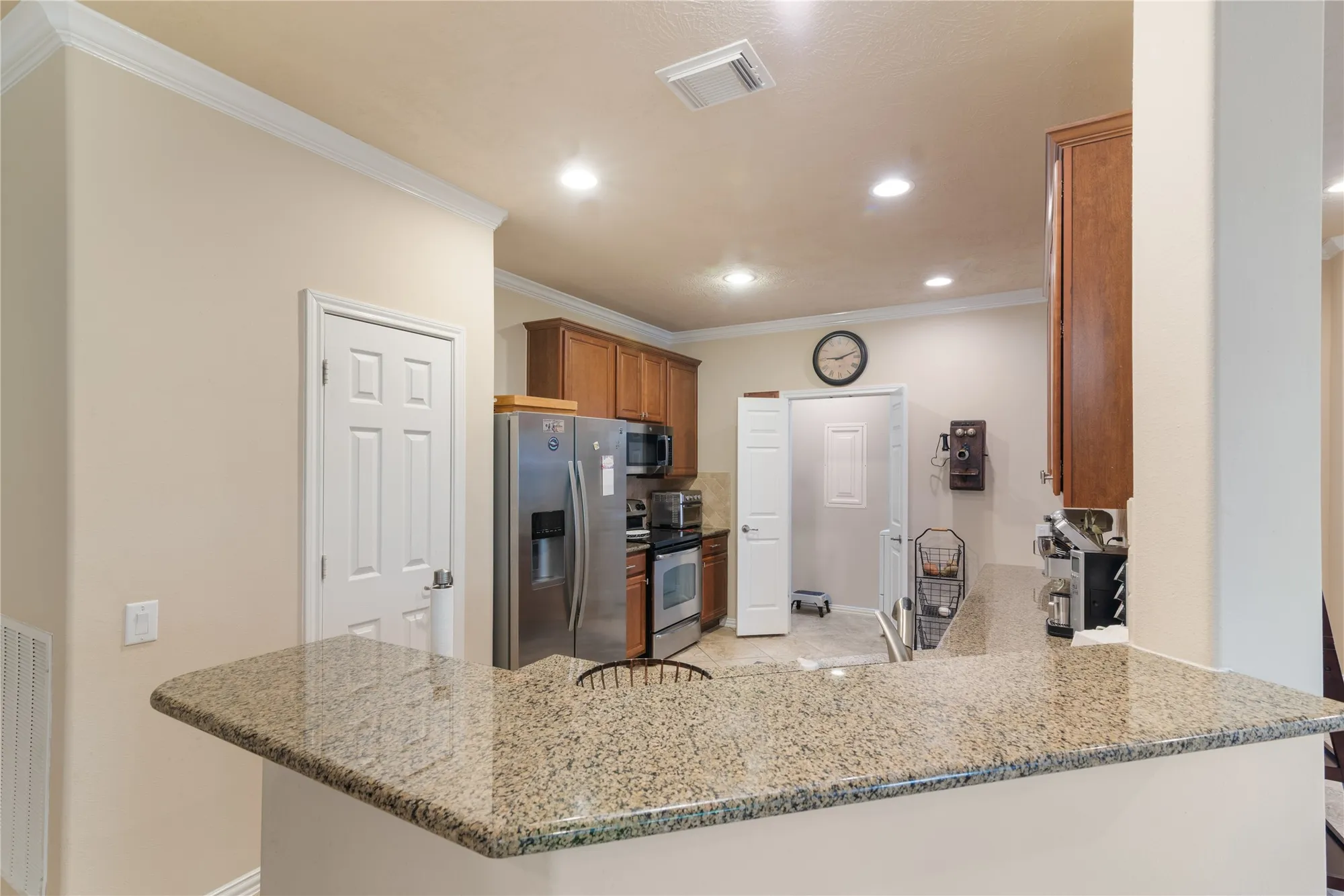 Property Slideshow image 6 of 32 | 11 abercrombie pl, Conroe, TX, 77384