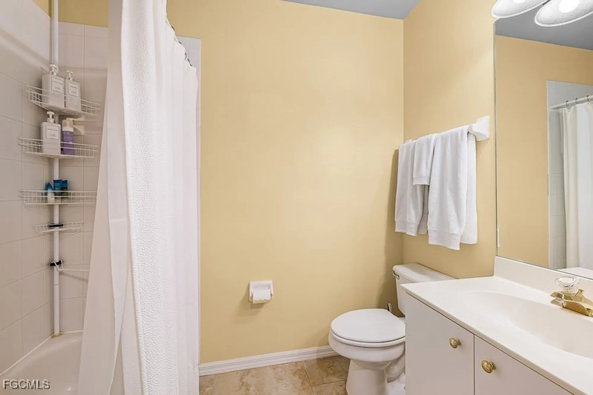 Property Slideshow image 14 of 32 | 11130 harbour yacht ct apt 13b, Fort Myers, FL, 33908