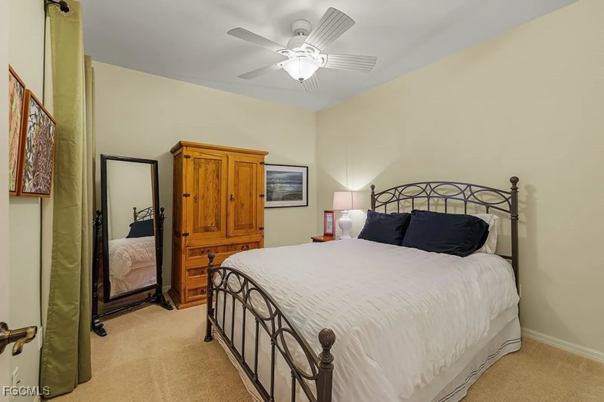 Property Slideshow image 13 of 32 | 11130 harbour yacht ct apt 13b, Fort Myers, FL, 33908