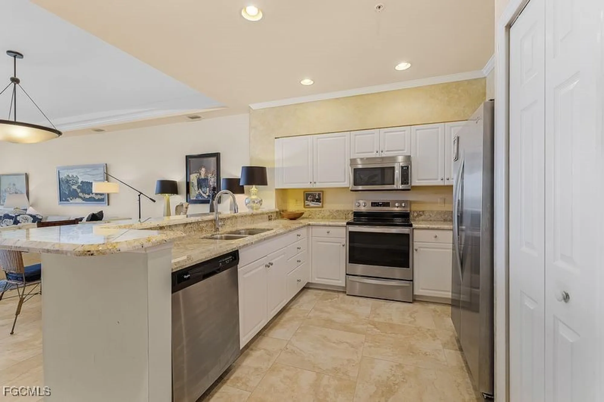 Property Slideshow image 6 of 32 | 11130 harbour yacht ct apt 13b, Fort Myers, FL, 33908
