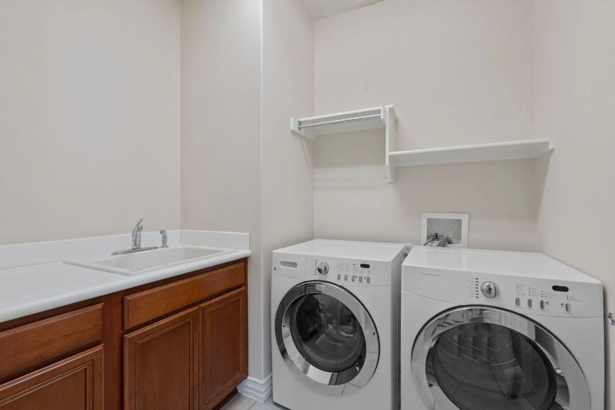 Property Slideshow image 27 of 40 | 203 independence creek ln, Georgetown, TX, 78633