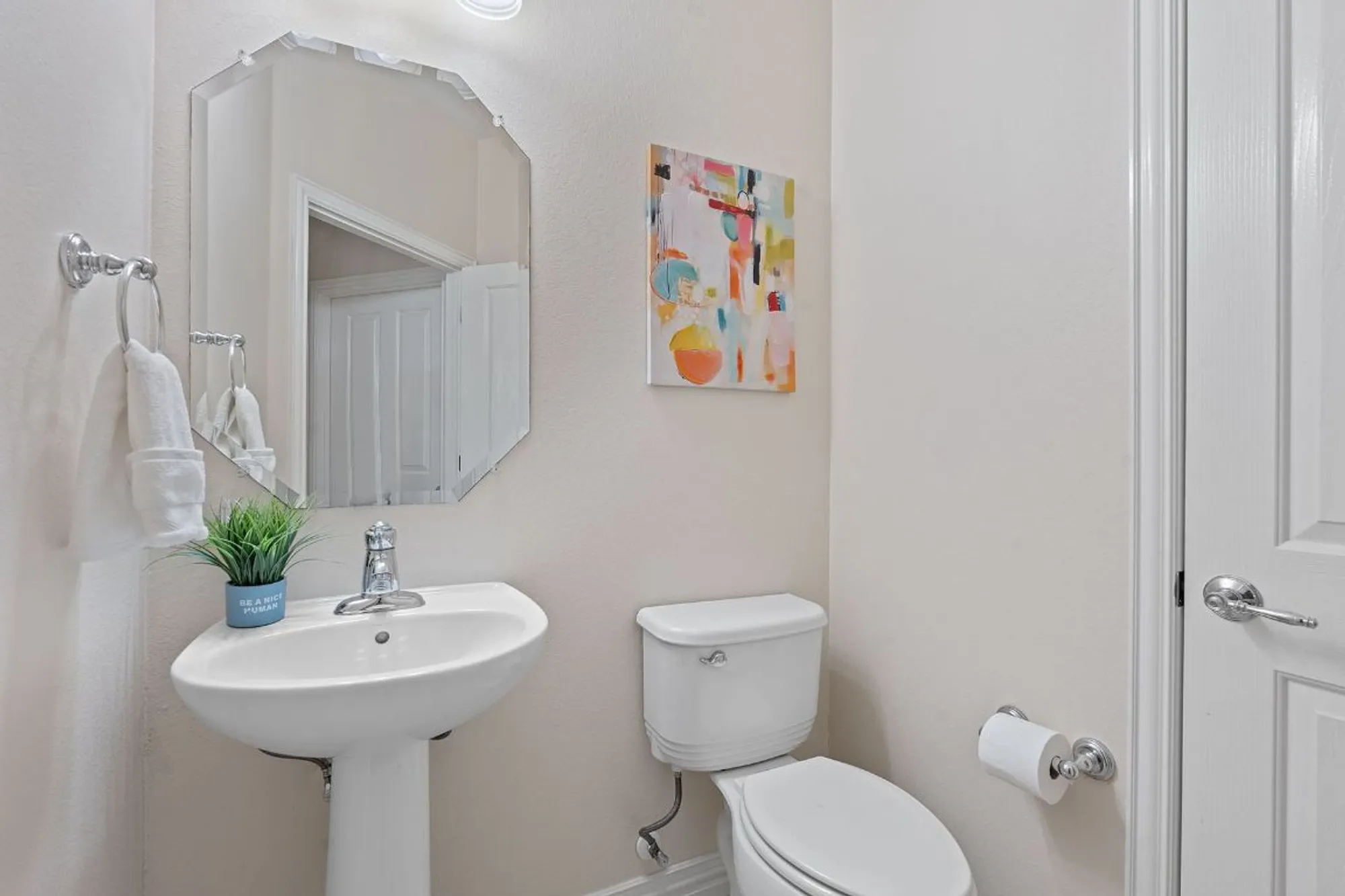 Property Slideshow image 22 of 40 | 203 independence creek ln, Georgetown, TX, 78633