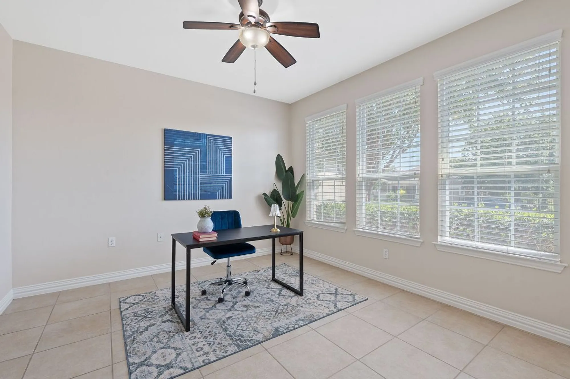 Property Slideshow image 9 of 40 | 203 independence creek ln, Georgetown, TX, 78633