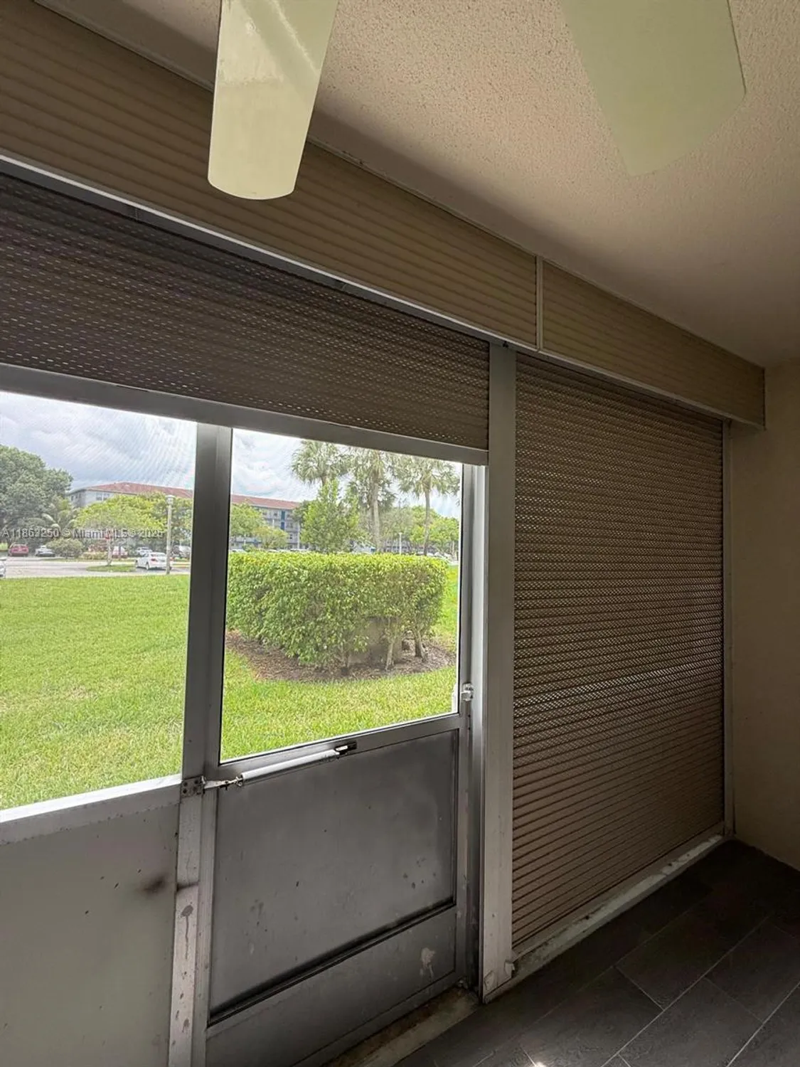 Property Slideshow image 5 of 24 | 150 sw 134th way apt 101r, Pembroke Pines, FL, 33027