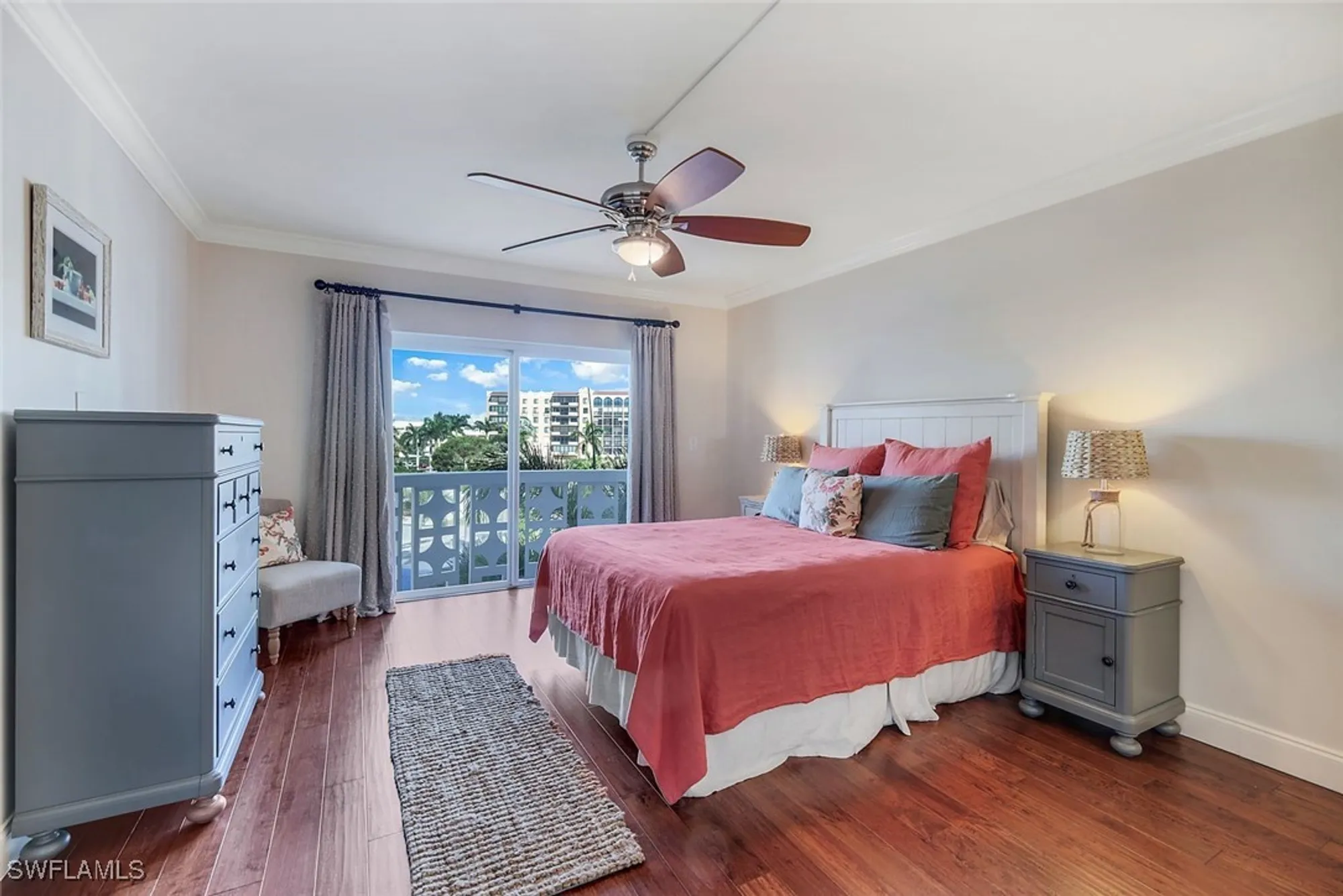 Property Slideshow image 20 of 35 | 3401 gulf shore blvd n apt 303, Naples, FL, 34103