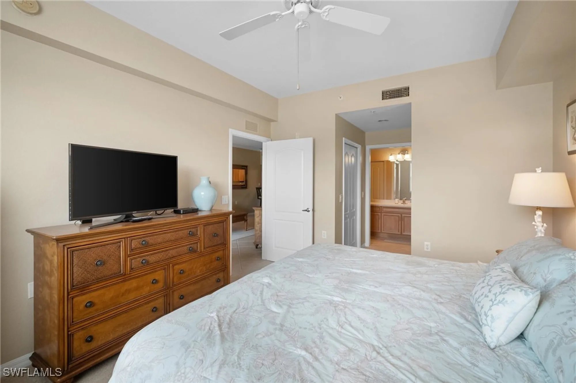 Property Slideshow image 16 of 47 | 10313 heritage bay blvd 1325, Naples, FL, 34120
