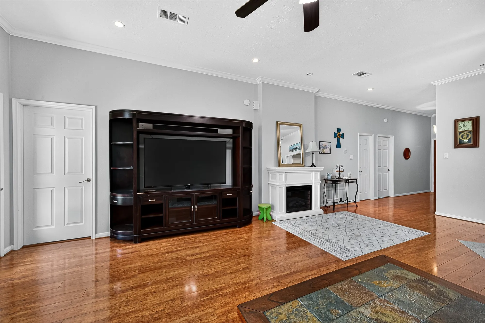 Property Slideshow image 14 of 47 | 3630 teakwood dr, Pearland, TX, 77584