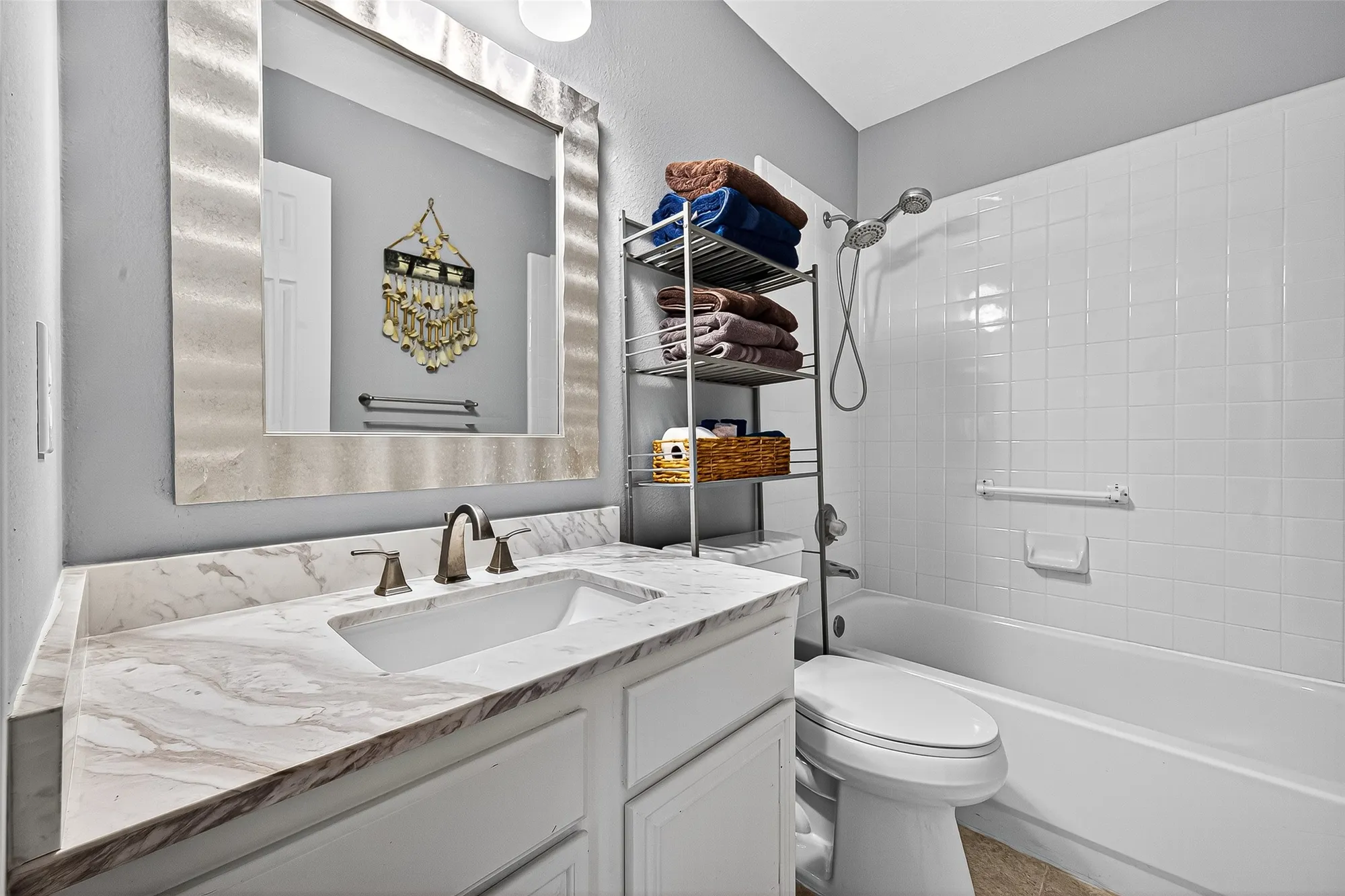 Property Slideshow image 28 of 47 | 3630 teakwood dr, Pearland, TX, 77584