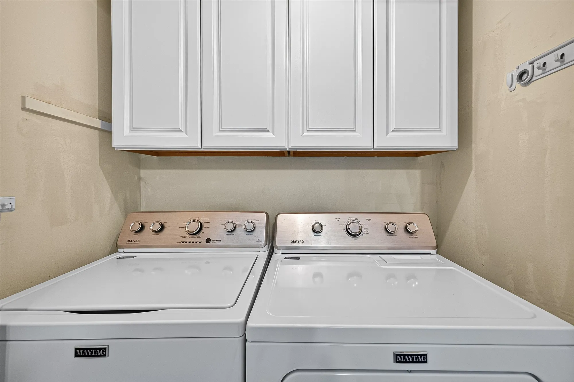 Property Slideshow image 29 of 47 | 3630 teakwood dr, Pearland, TX, 77584