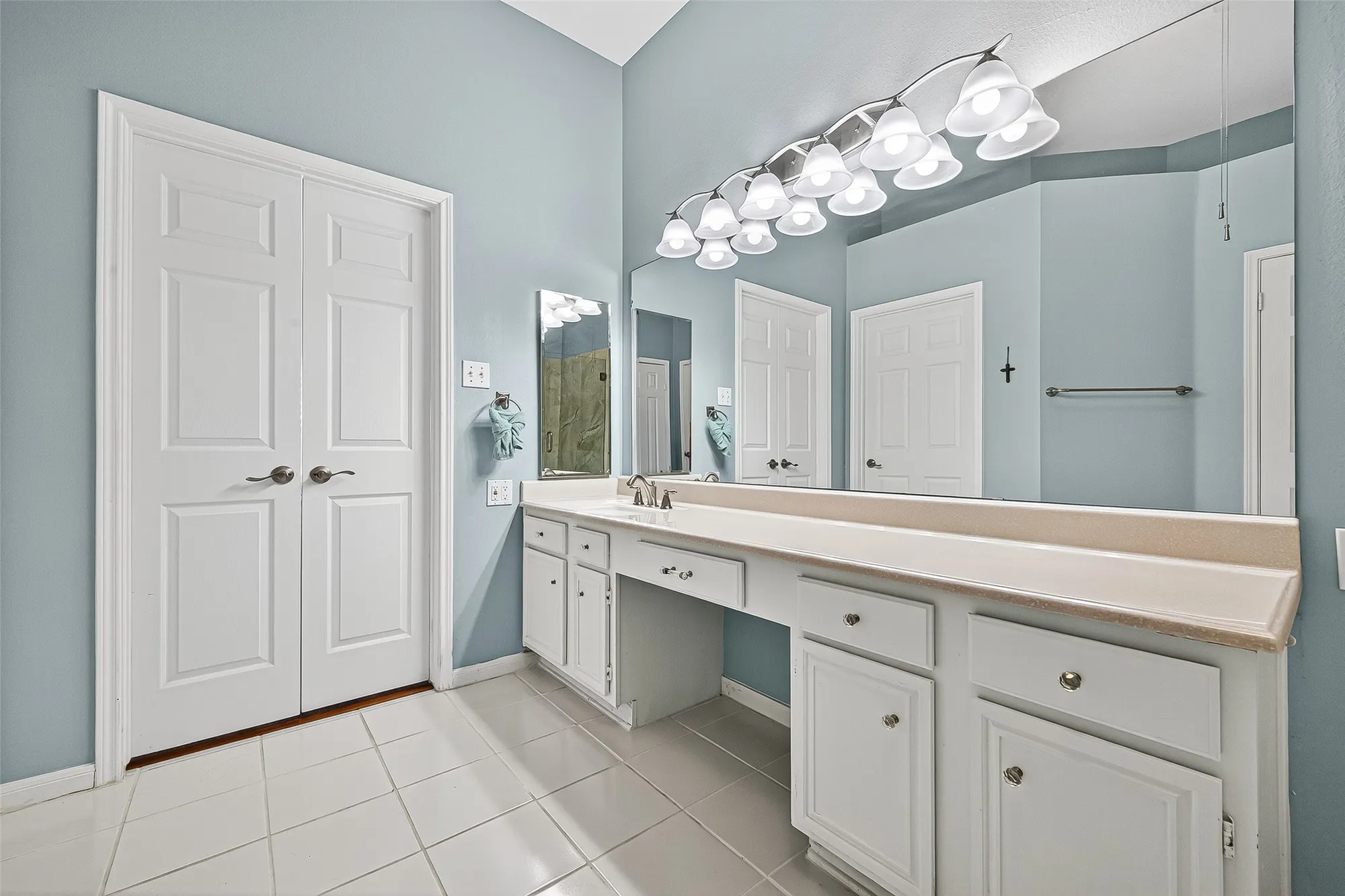 Property Slideshow image 32 of 47 | 3630 teakwood dr, Pearland, TX, 77584