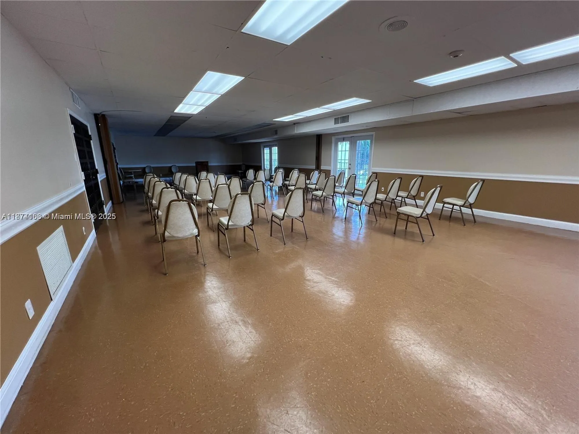 Property Slideshow image 12 of 39 | 4750 nw 22nd ct 114, Lauderhill, FL, 33313