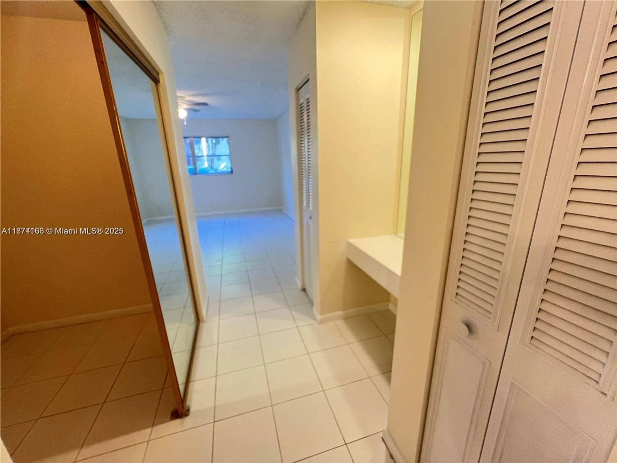 Property Slideshow image 26 of 39 | 4750 nw 22nd ct 114, Lauderhill, FL, 33313