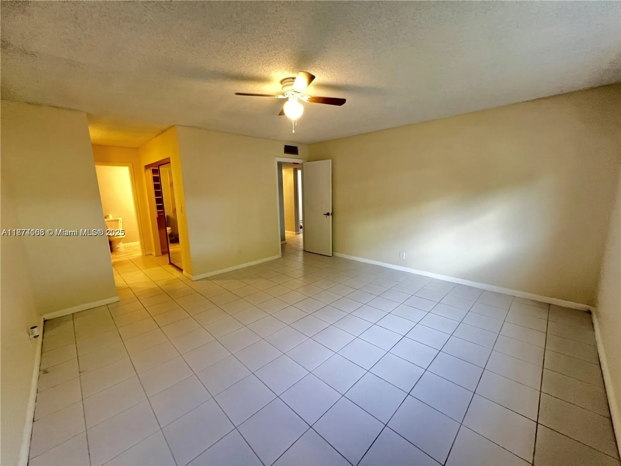 Property Slideshow image 32 of 39 | 4750 nw 22nd ct 114, Lauderhill, FL, 33313
