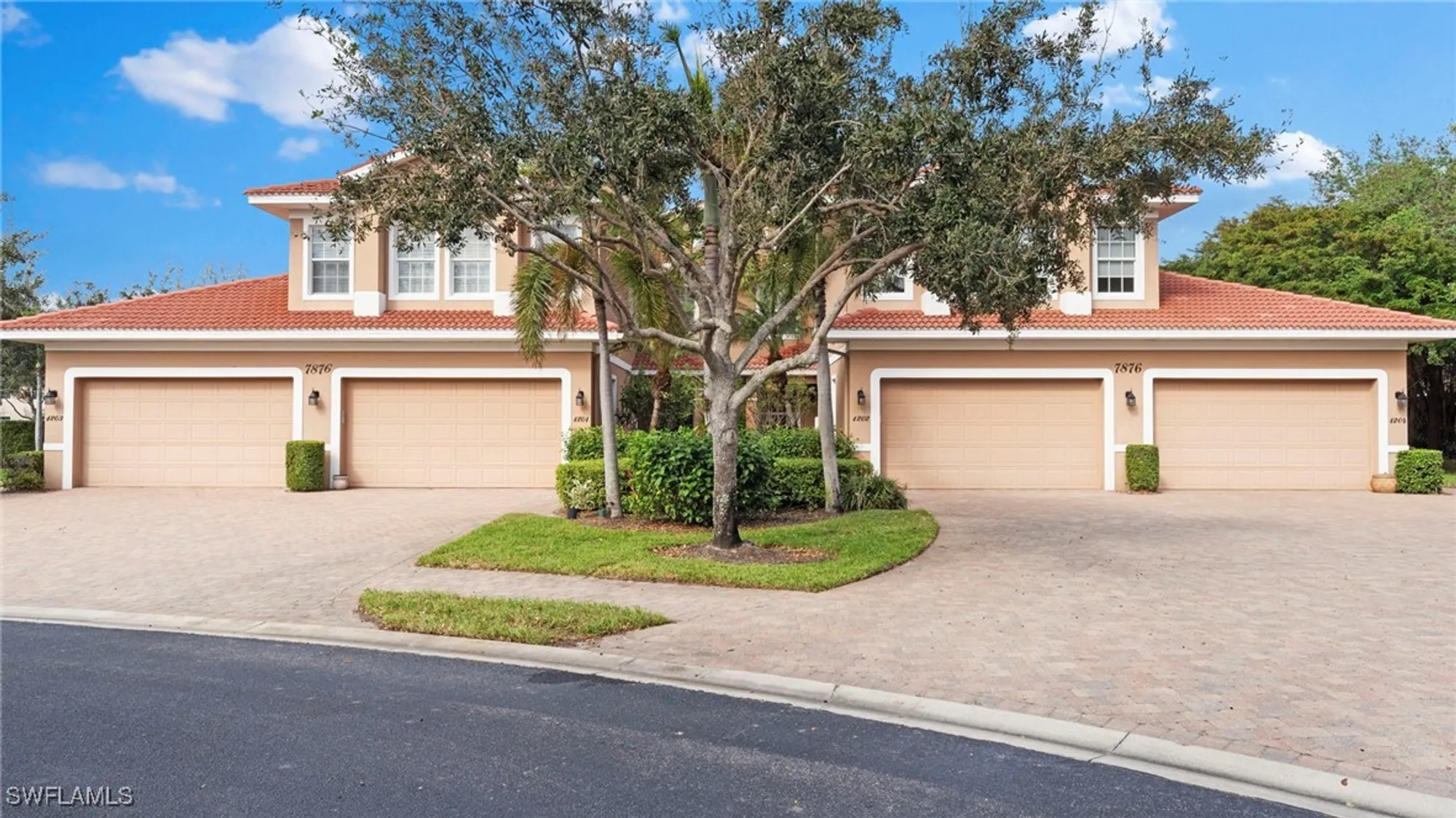 Property Slideshow image 34 of 48 | 7876 hawthorne dr unit 1202, Naples, FL, 34113