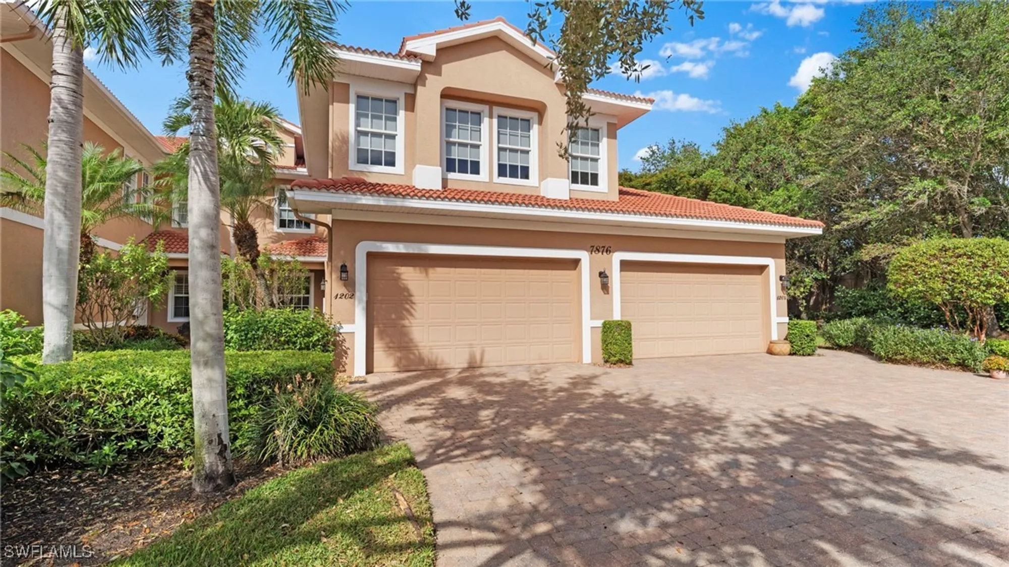 Property Slideshow image 4 of 48 | 7876 hawthorne dr unit 1202, Naples, FL, 34113