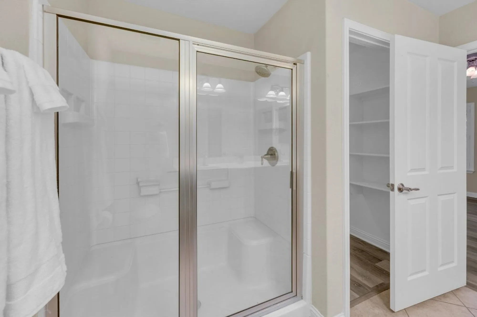 Property Slideshow image 14 of 26 | 501 sheldon lake dr, Georgetown, TX, 78633