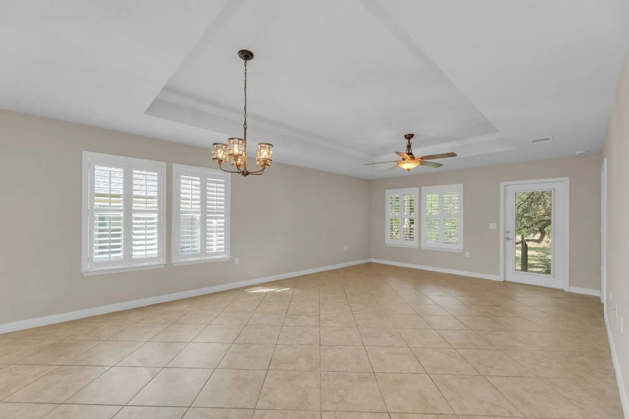 Property Slideshow image 18 of 26 | 501 sheldon lake dr, Georgetown, TX, 78633