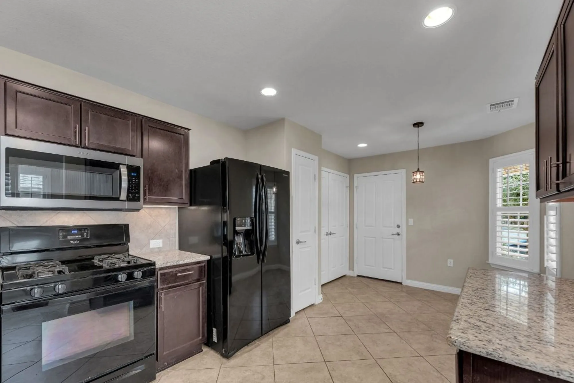 Property Slideshow image 8 of 26 | 501 sheldon lake dr, Georgetown, TX, 78633