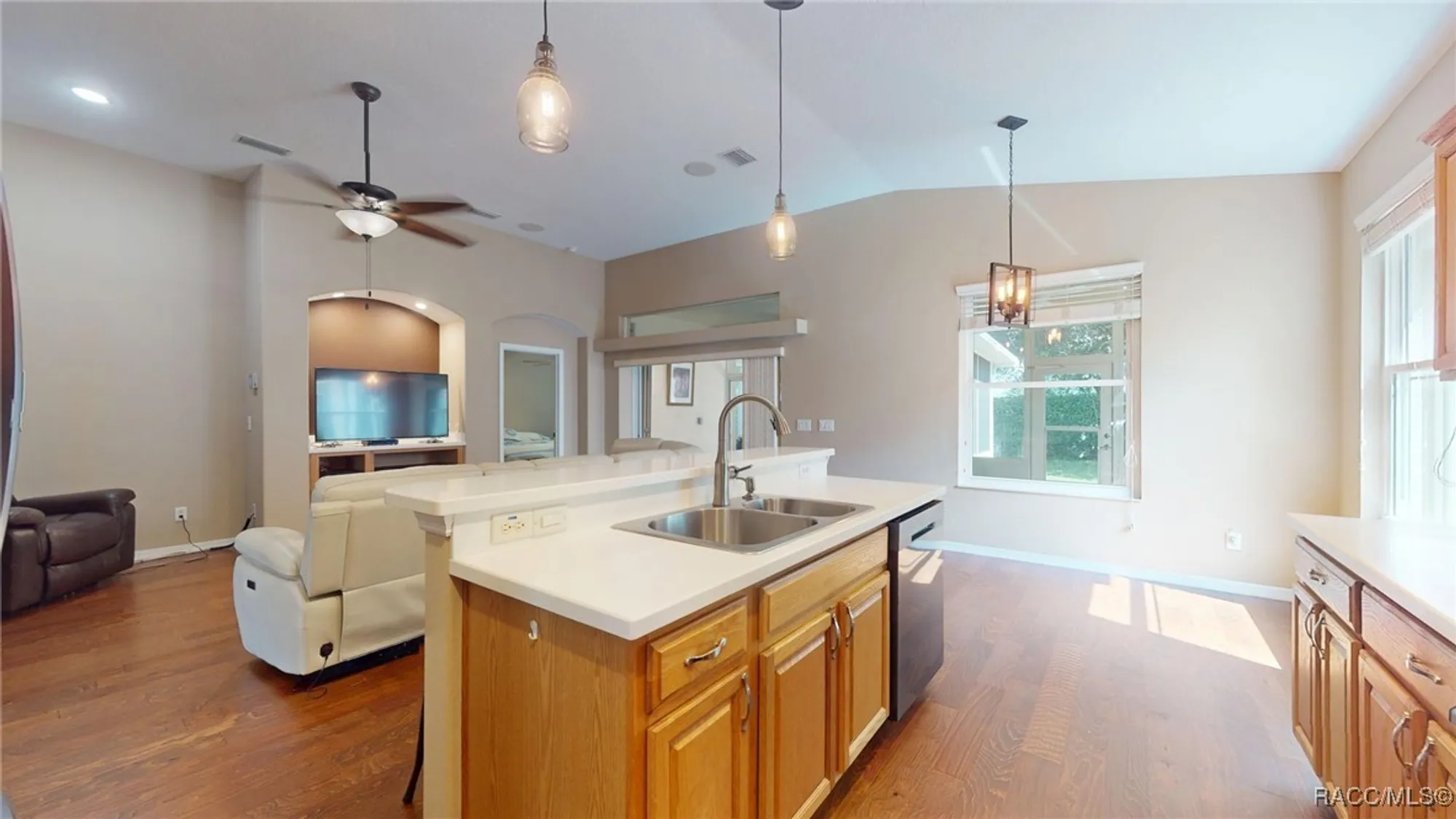 Property Slideshow image 17 of 61 | 963 w skyview crossing dr, Hernando, FL, 34442