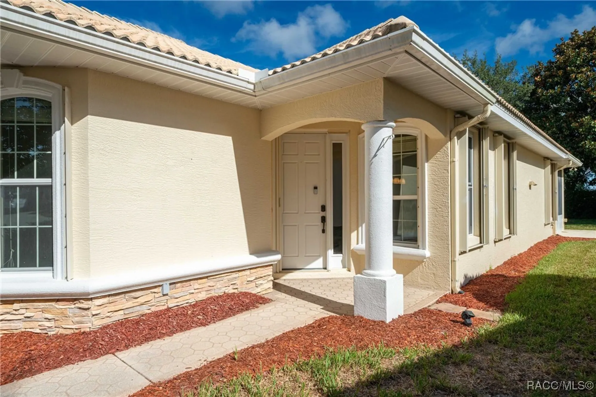 Property Slideshow image 11 of 61 | 963 w skyview crossing dr, Hernando, FL, 34442