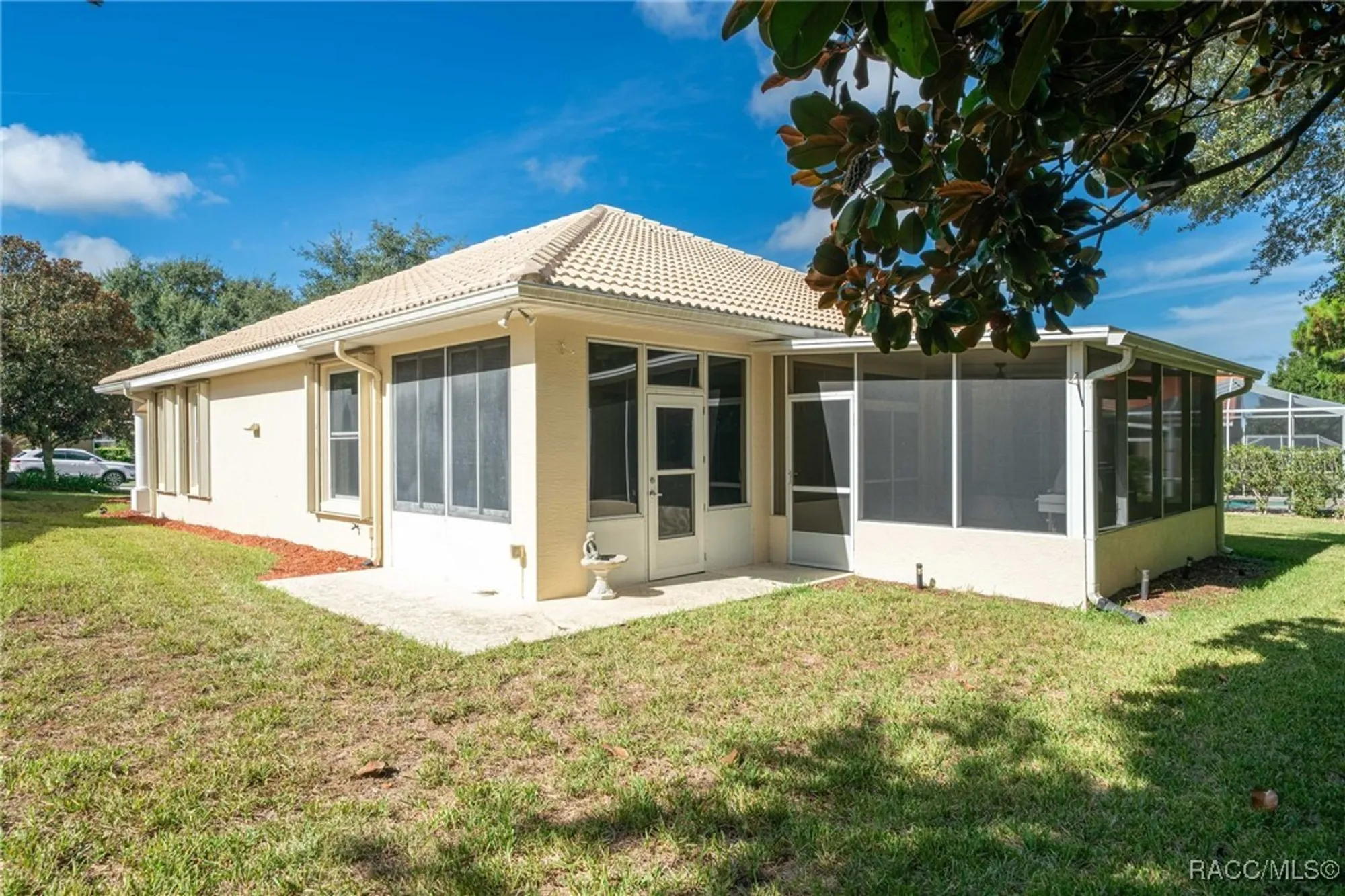 Property Slideshow image 12 of 61 | 963 w skyview crossing dr, Hernando, FL, 34442