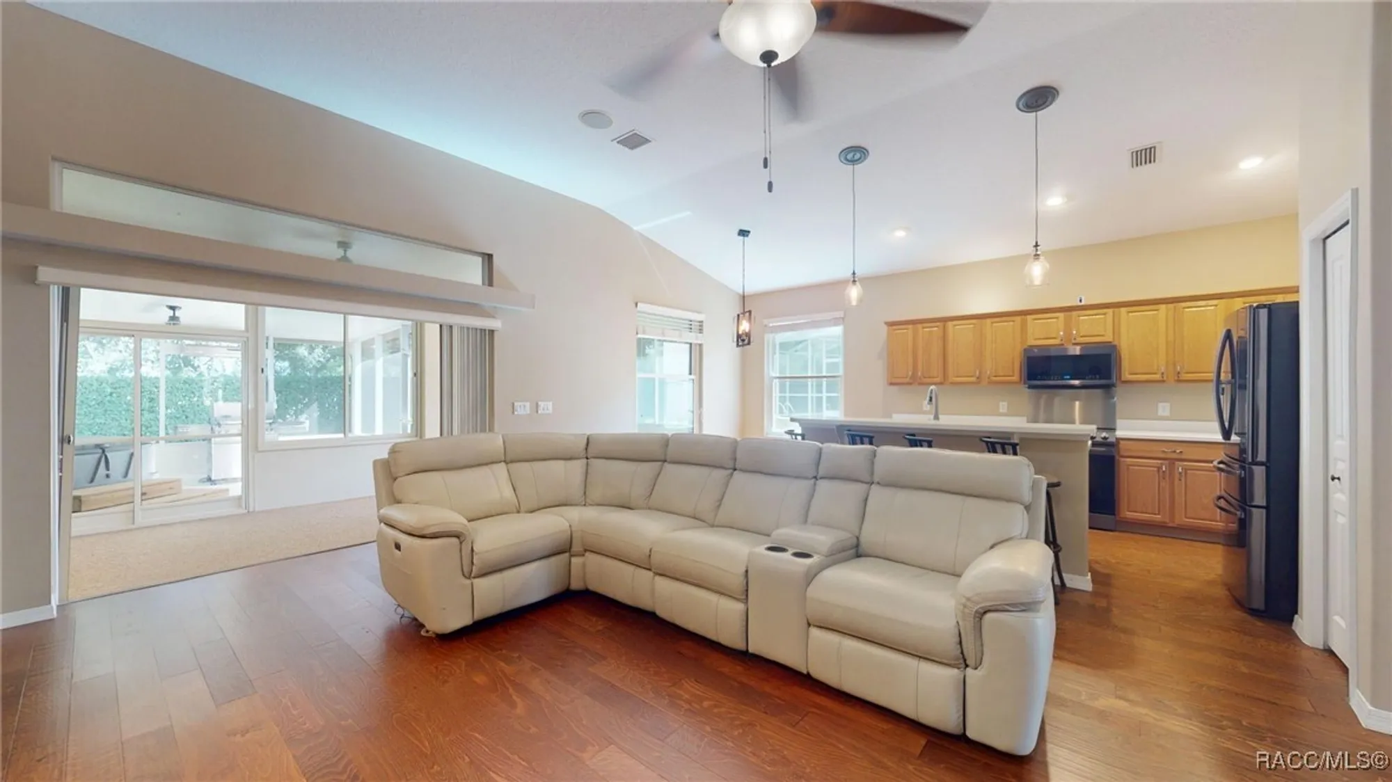 Property Slideshow image 13 of 61 | 963 w skyview crossing dr, Hernando, FL, 34442