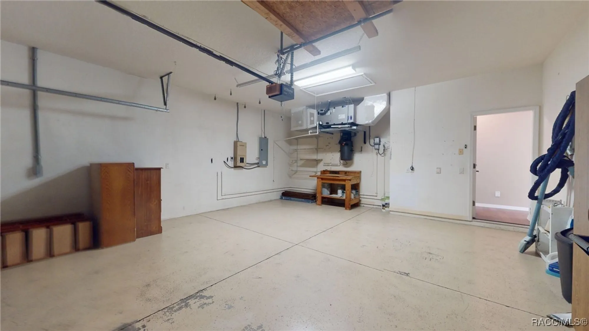 Property Slideshow image 35 of 61 | 963 w skyview crossing dr, Hernando, FL, 34442