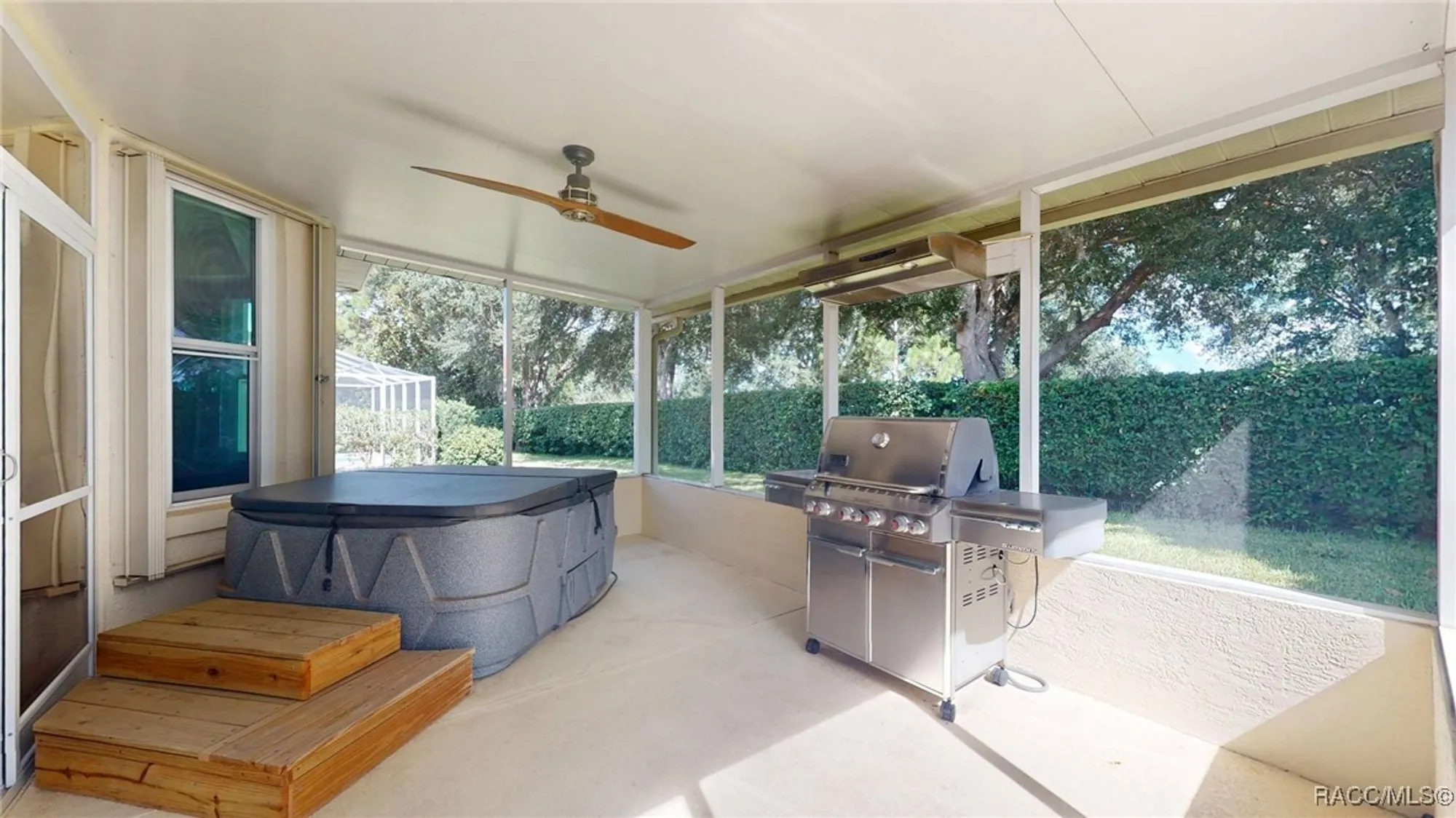 Property Slideshow image 39 of 61 | 963 w skyview crossing dr, Hernando, FL, 34442