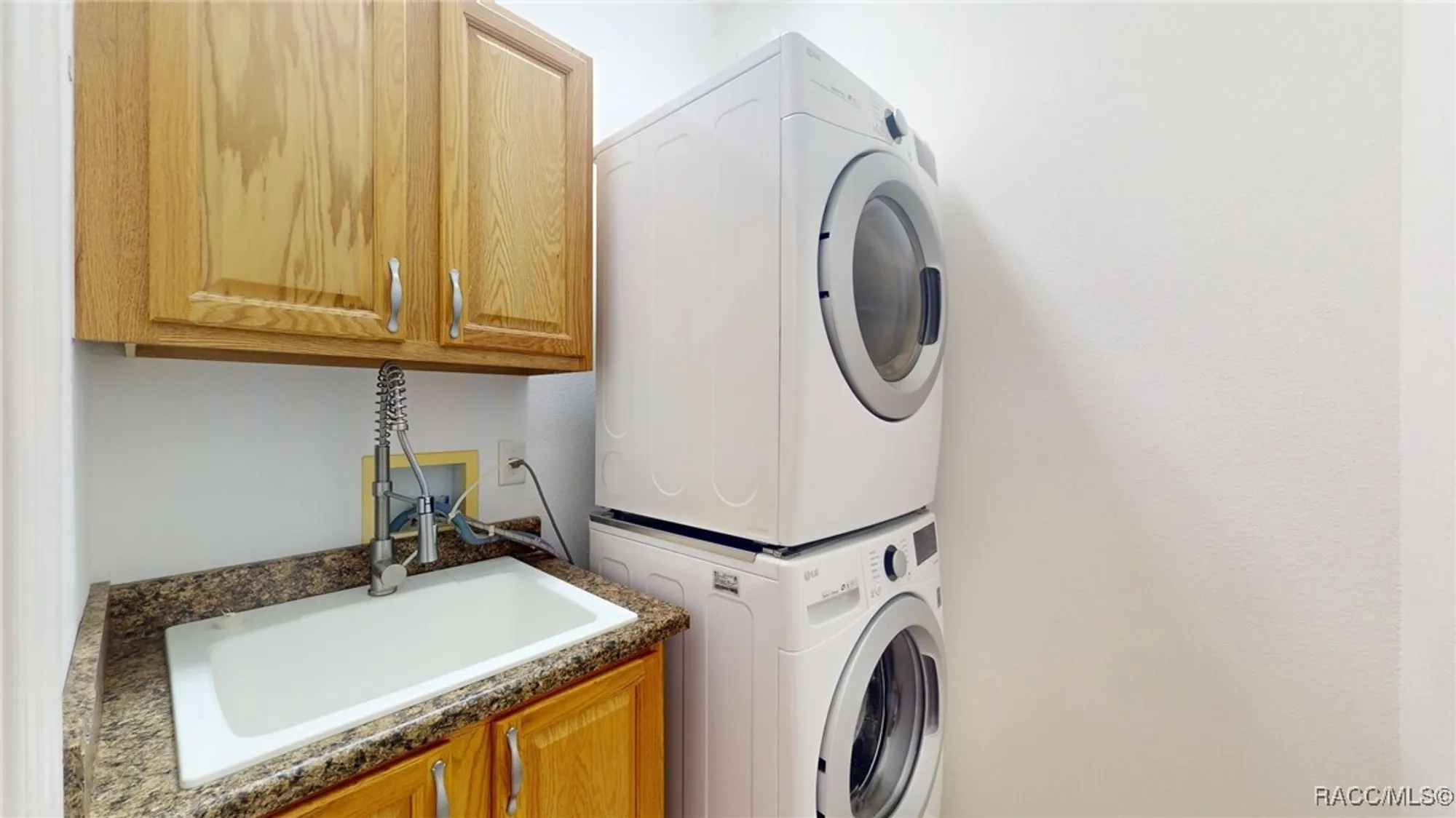 Property Slideshow image 32 of 61 | 963 w skyview crossing dr, Hernando, FL, 34442