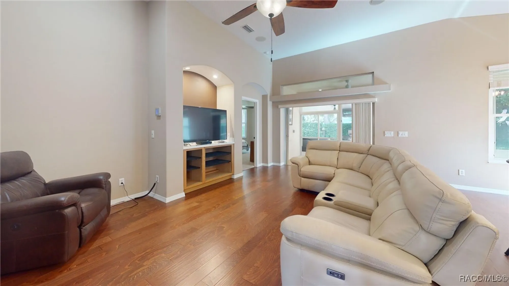 Property Slideshow image 4 of 61 | 963 w skyview crossing dr, Hernando, FL, 34442