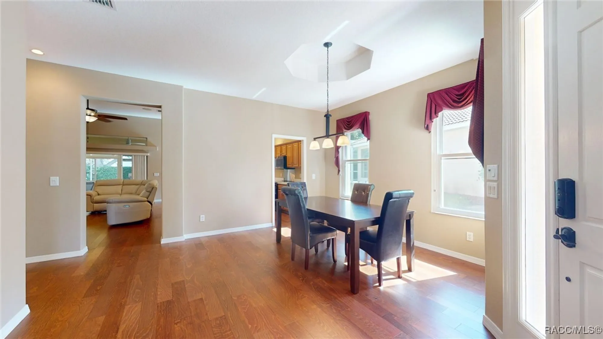 Property Slideshow image 8 of 61 | 963 w skyview crossing dr, Hernando, FL, 34442