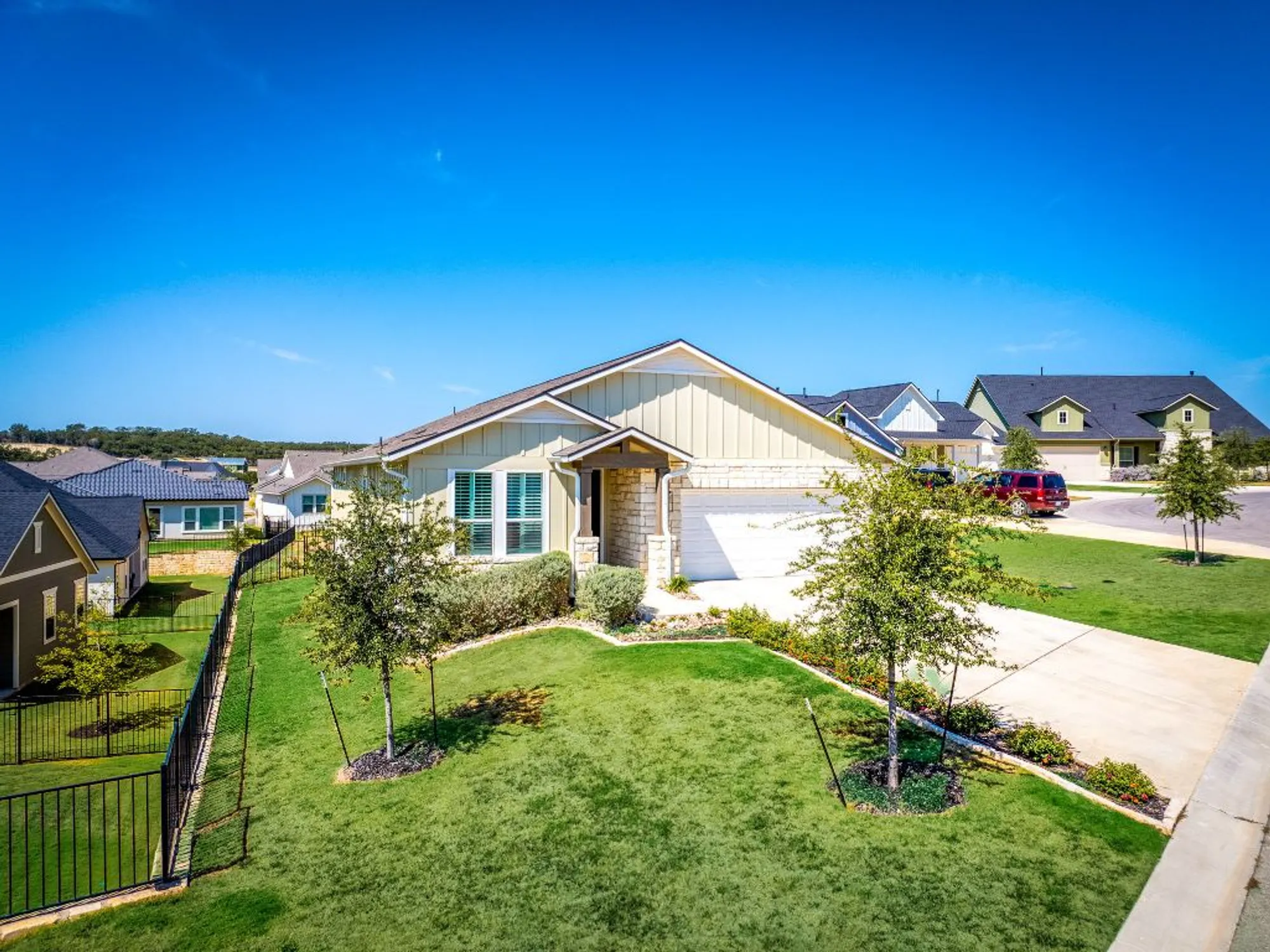 Property Slideshow image 1 of 37 | 115 twisting crest cv, San Marcos, TX, 78666