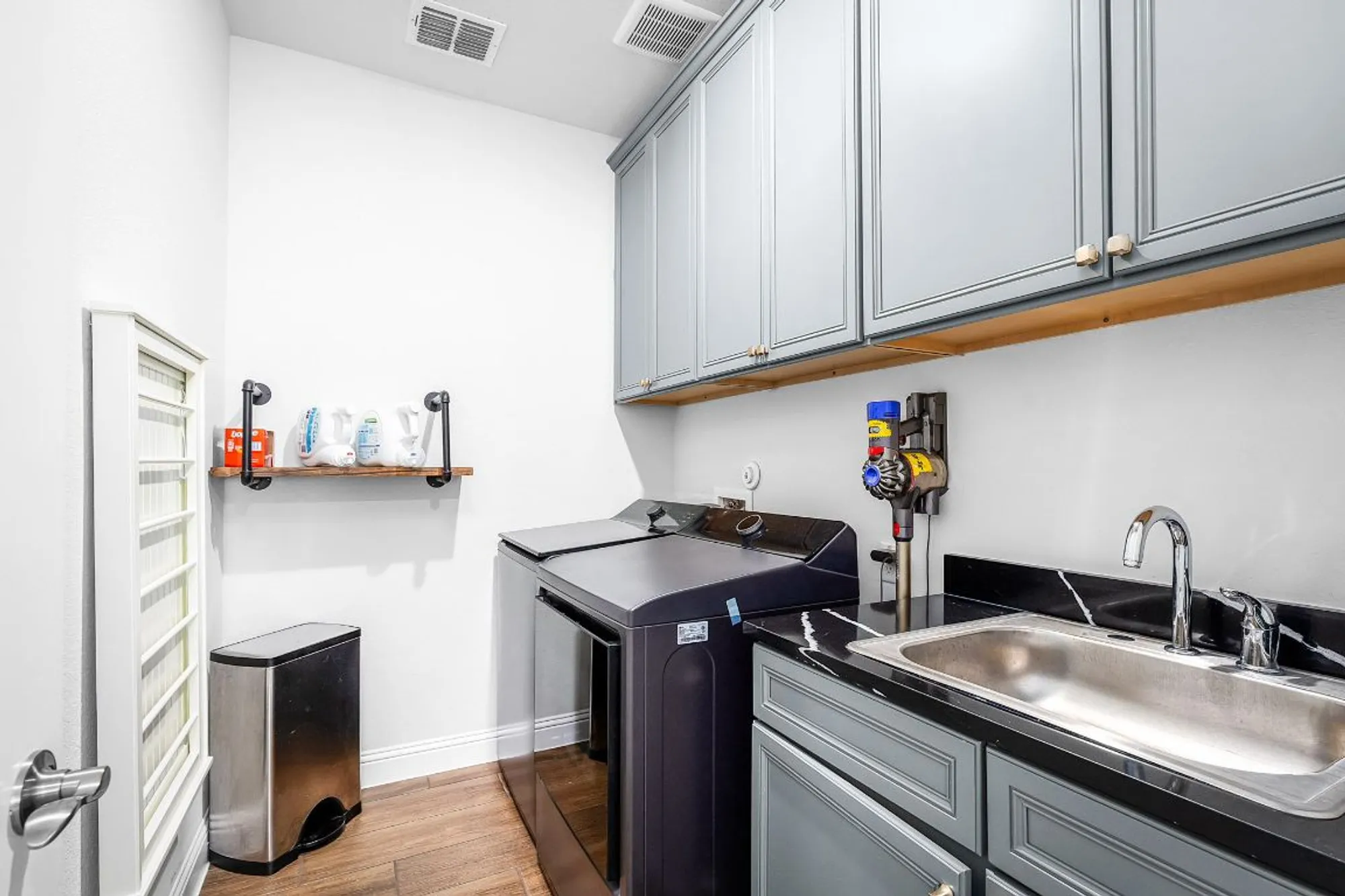 Property Slideshow image 25 of 37 | 115 twisting crest cv, San Marcos, TX, 78666