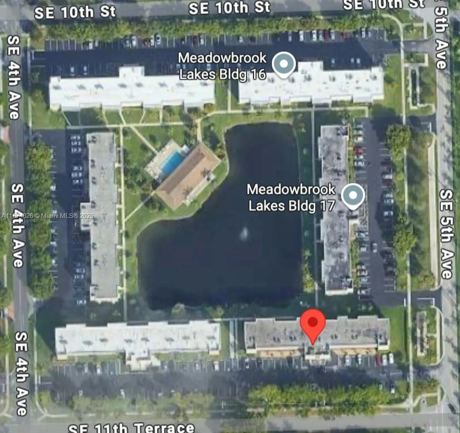 Property Slideshow image 4 of 5 | 425 se 11th ter apt 403, Dania Beach, FL, 33004