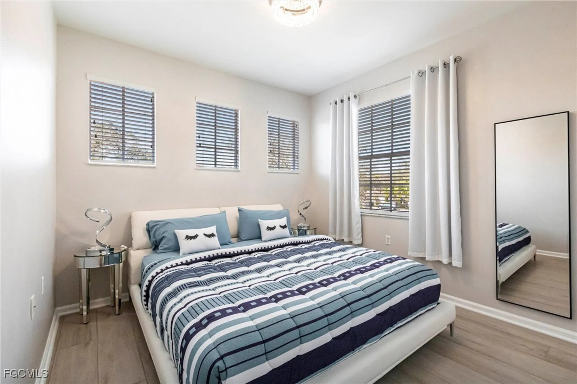 Property Slideshow image 32 of 46 | 3070 meandering way 201, Fort Myers, FL, 33905