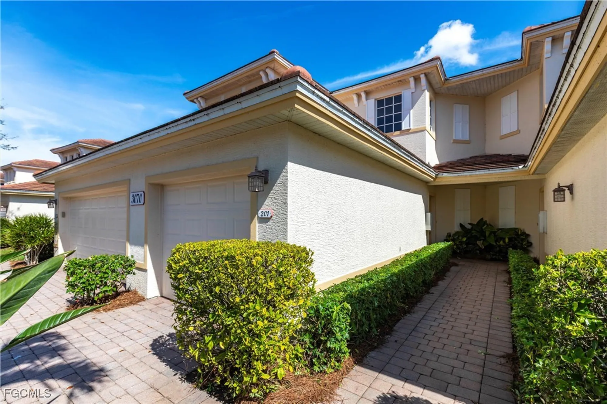Property Slideshow image 4 of 46 | 3070 meandering way 201, Fort Myers, FL, 33905