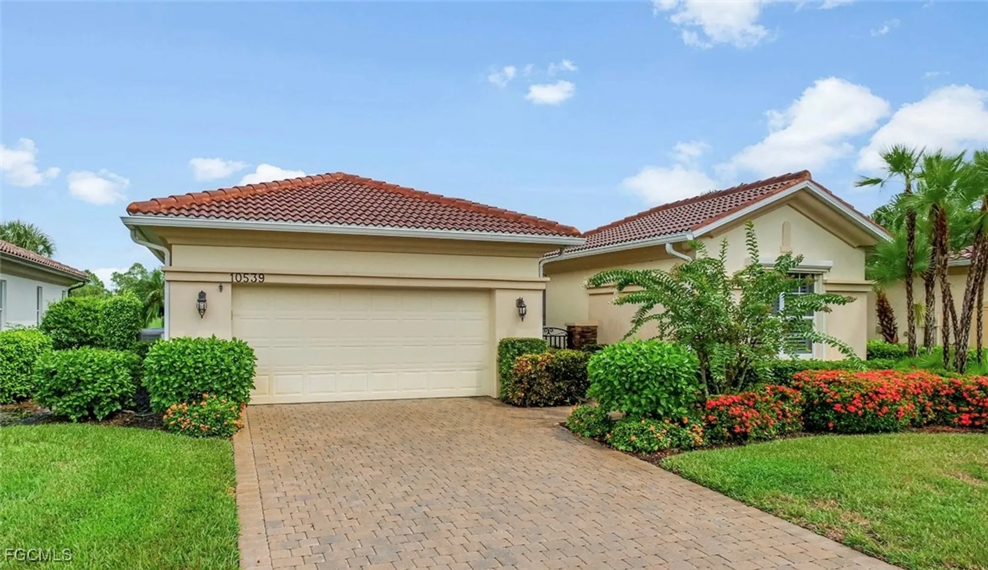 Property Slideshow image 1 of 46 | 10539 bellagio dr, Fort Myers, FL, 33913