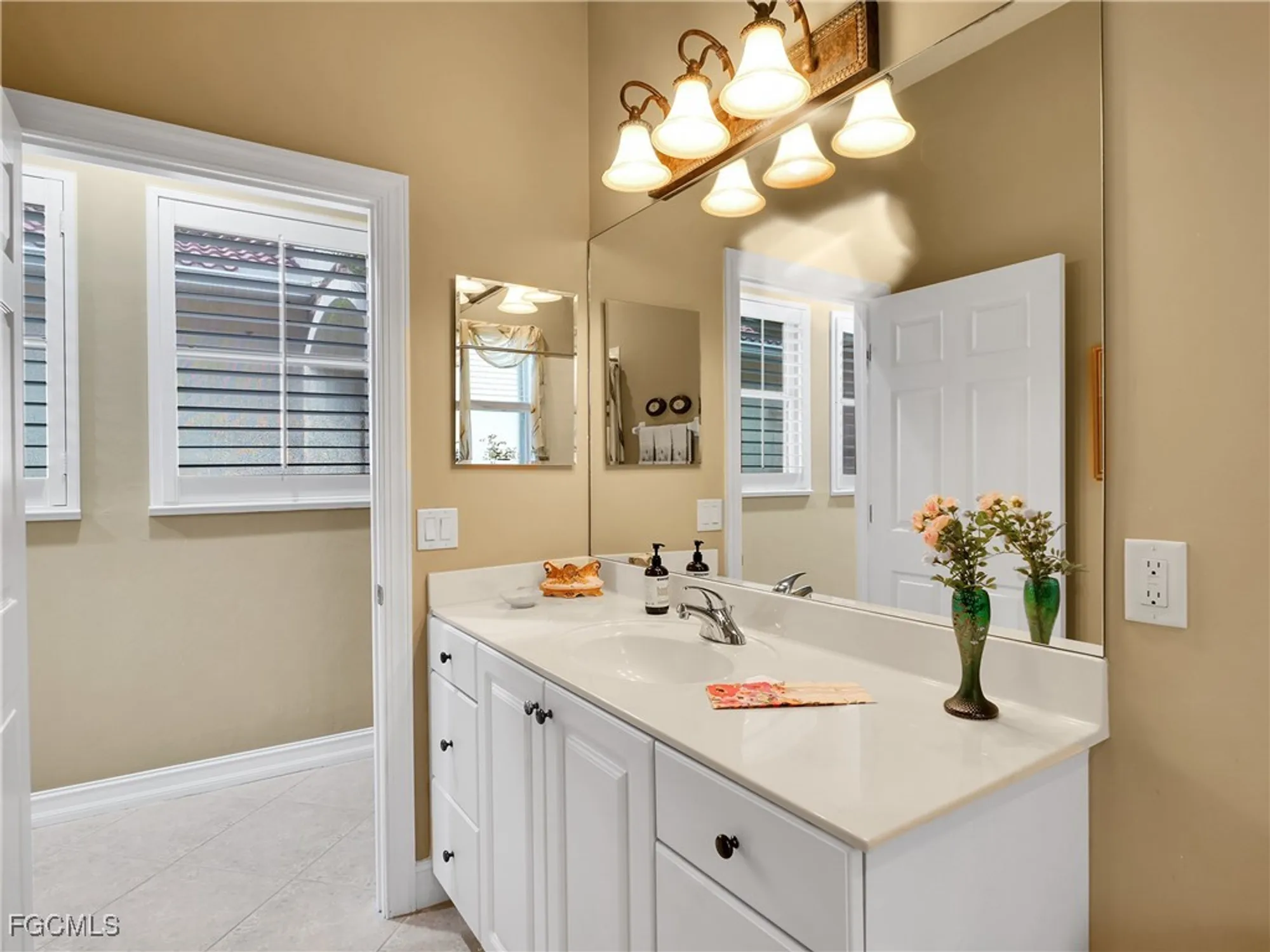 Property Slideshow image 26 of 46 | 10539 bellagio dr, Fort Myers, FL, 33913